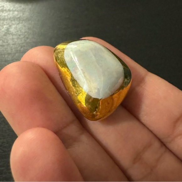 🌷$2 Bundle Add-on ~ Vintage Painted Gold Tone White Brooch Pin - Picture 11 of 12